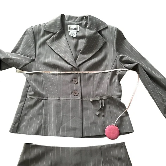 Periwinkle Women’s Suits Size 10 - Picture 6 of 10